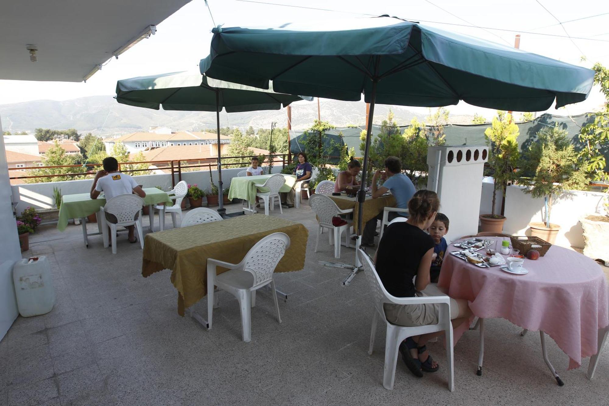 Vardar Pension Selçuk Buitenkant foto