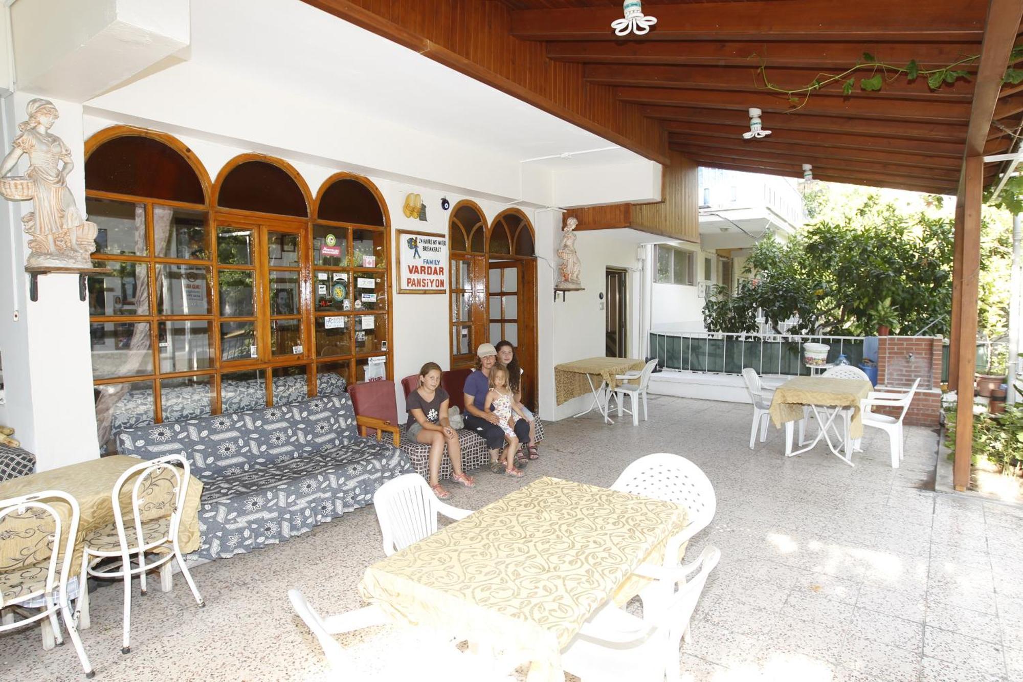 Vardar Pension Selçuk Buitenkant foto